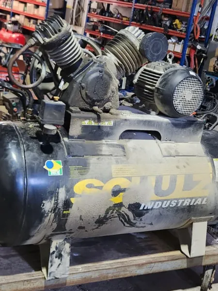 Compresor 500L antes de la reparación